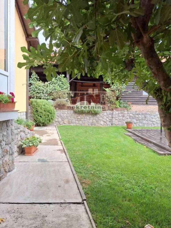 Slika 11 - BULEVAR JNA,  Kuća na prodaju, 500m2, 700.000€