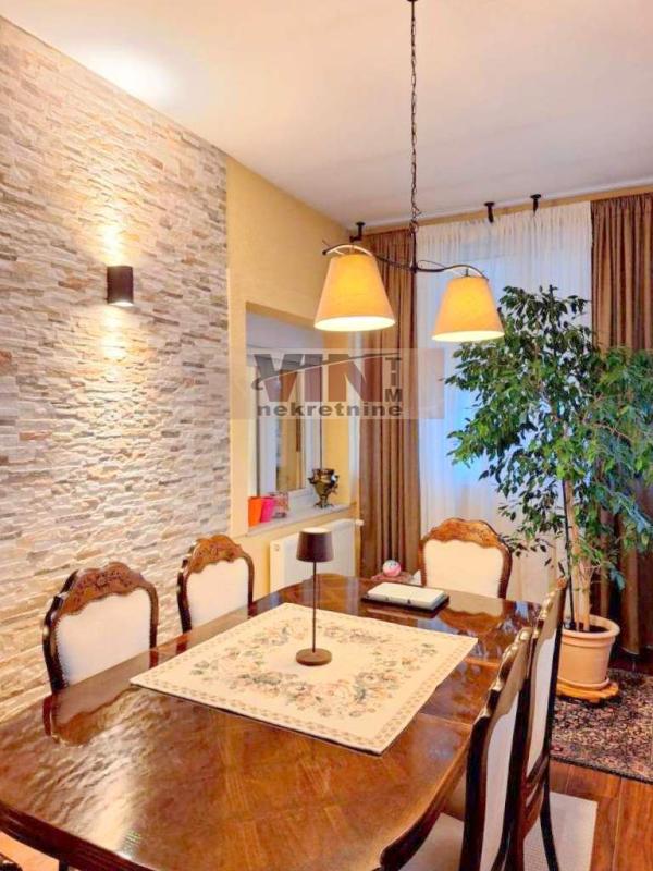 Slika 3 - BULEVAR JNA,  Kuća na prodaju, 500m2, 700.000€