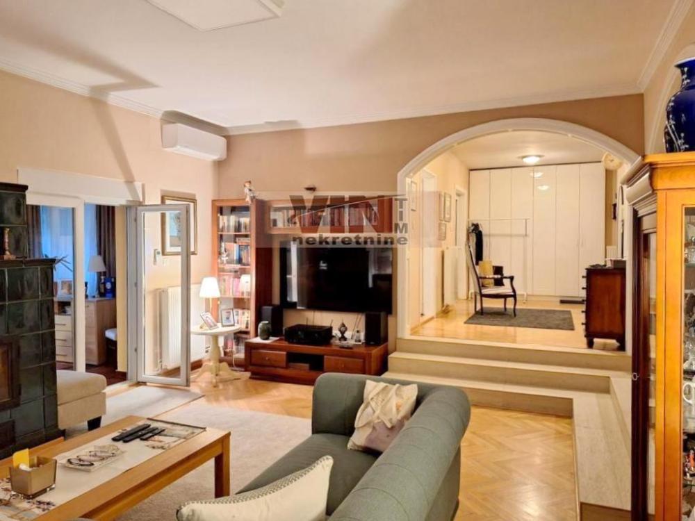 Glavna slika -BULEVAR JNA,  Kuća na prodaju, 500m2, 700.000€