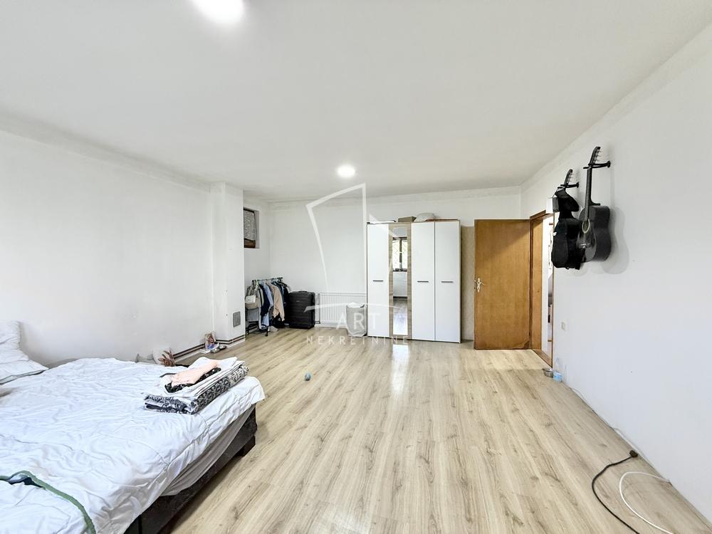 Slika 5 - Sinjska,  Kuća na prodaju, 255m2, 550.000€