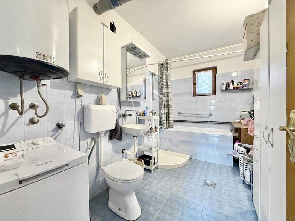 Slika 6 - Sinjska,  Kuća na prodaju, 255m2, 550.000€