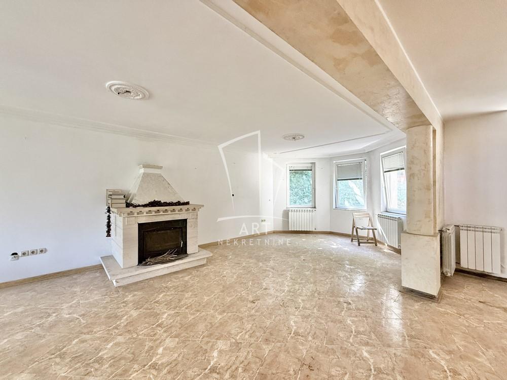 Slika 1 - Plitvička,  Kuća na prodaju, 342m2, 850.000€