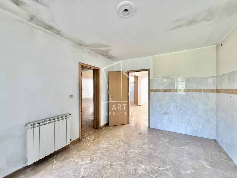 Slika 11 - Plitvička,  Kuća na prodaju, 342m2, 850.000€