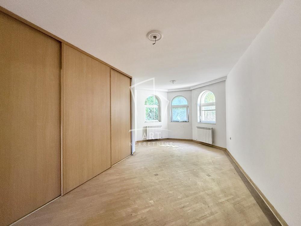 Slika 8 - Plitvička,  Kuća na prodaju, 342m2, 850.000€