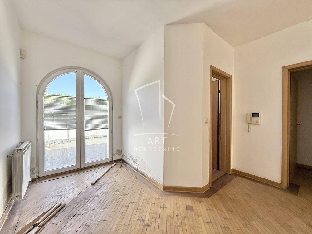 Slika 7 - Plitvička,  Kuća na prodaju, 342m2, 850.000€