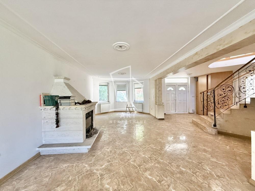 Glavna slika -Plitvička,  Kuća na prodaju, 342m2, 850.000€