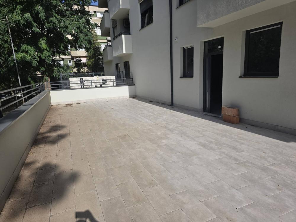 Slika 2 - Cara Dušana,  Lokal na prodaju, 134m2, 520.000€