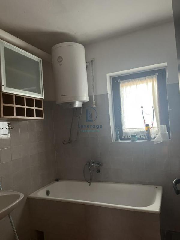 Slika 8 - Zorice Božović, Četvorosoban stan za izdavanje, 150m2, 500€