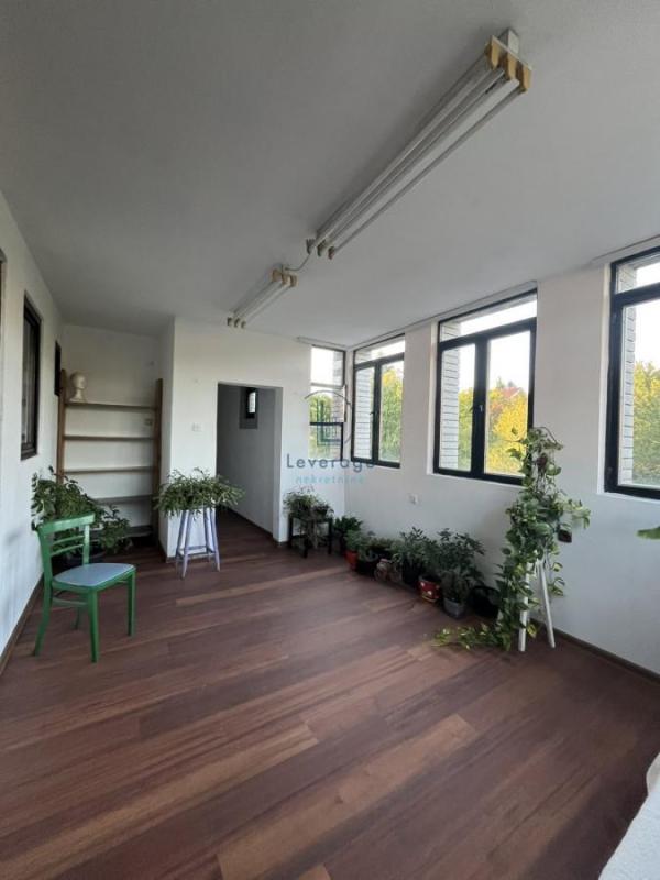 Slika 10 - Zorice Božović, Četvorosoban stan za izdavanje, 150m2, 500€