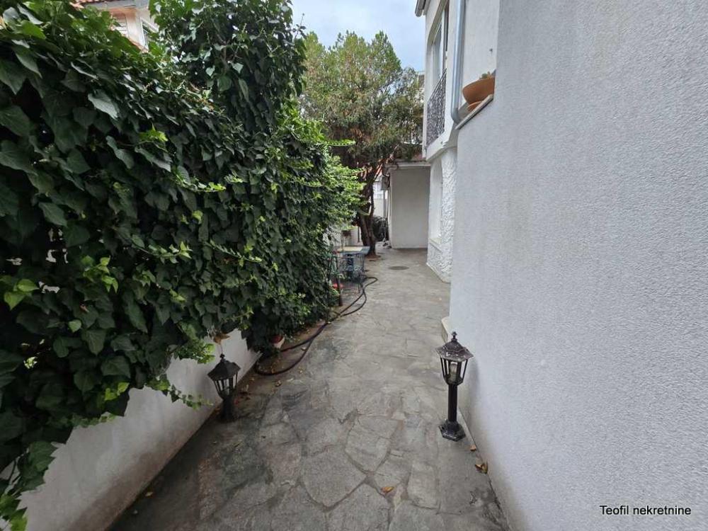 Slika 2 - Majora Aleksandra Mišića,  Kuća na prodaju, 200m2, 470.000€