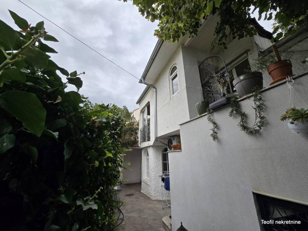 Glavna slika -Majora Aleksandra Mišića,  Kuća na prodaju, 200m2, 470.000€