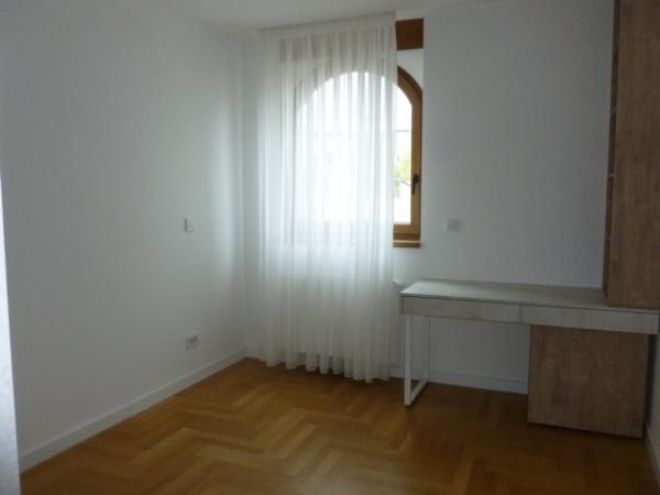 Slika 5 - Skender begova, Trosoban stan za izdavanje, 77m2, 1.700€