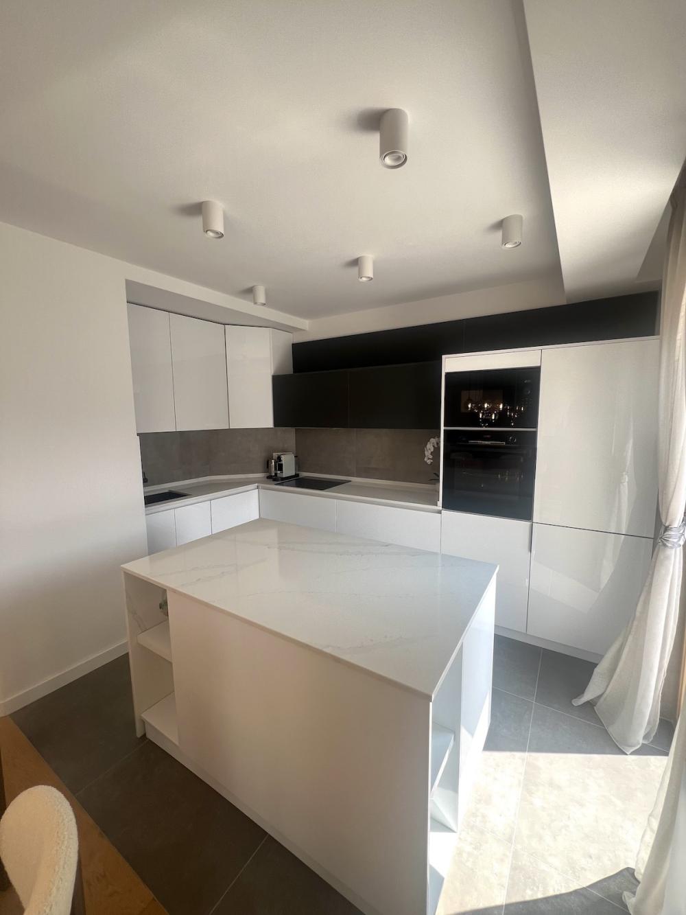 Slika 5 - Nebojsina, Četvorosoban stan za izdavanje, 205m2, 3.300€