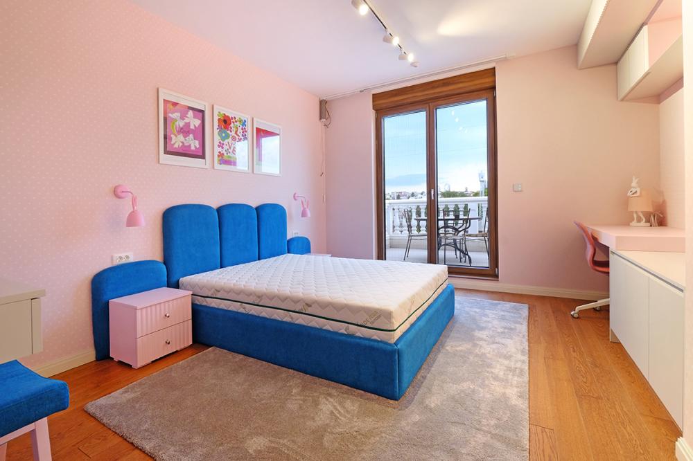 Slika 5 - Ustanicka, Šestosoban stan na prodaju, 250m2, 800.000€