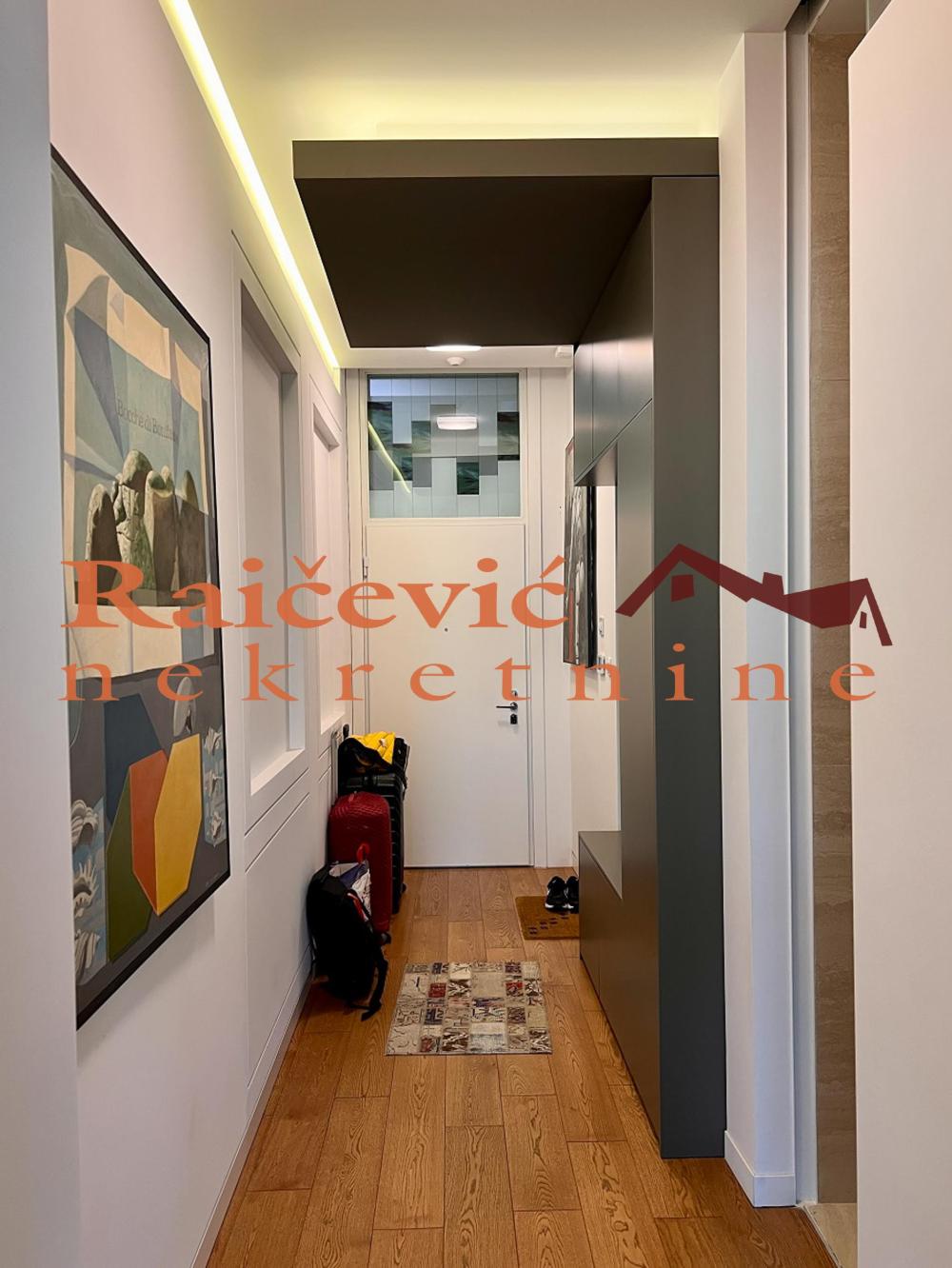 Slika 6 - Pariska, Dvosoban stan za izdavanje, 65m2, 1.200€