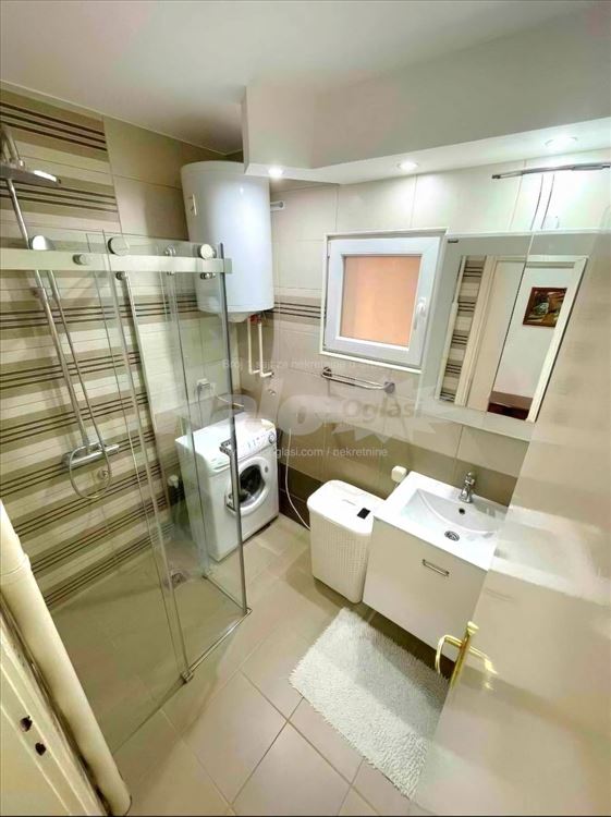 Slika 4 - Bulevar Nemanjica 1, Trosoban stan za izdavanje, 77m2, 400€