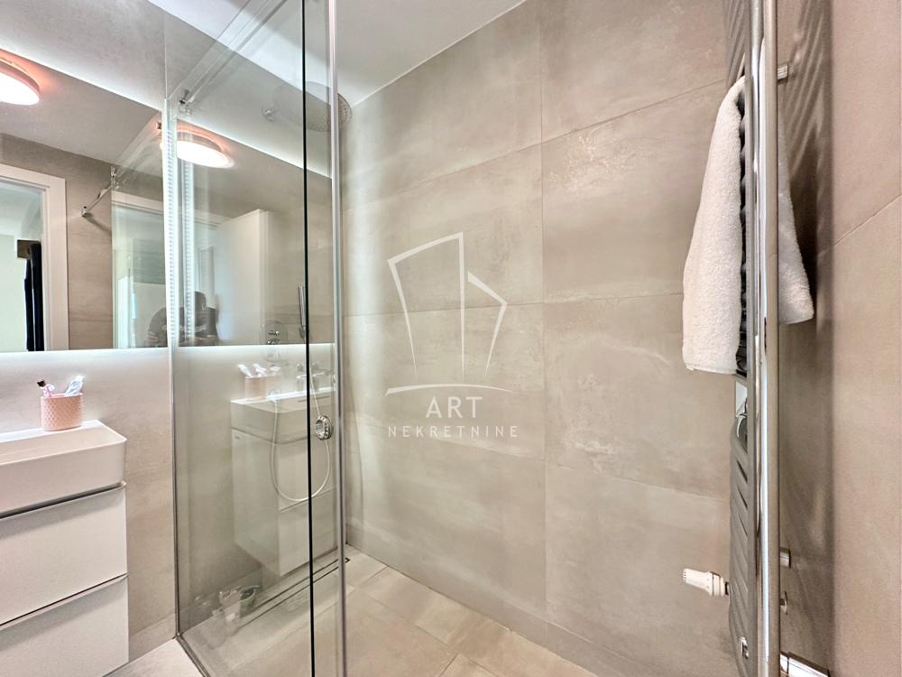 Slika 11 - Bulevar Zorana Đinđića, Petosoban stan na prodaju, 213m2, 1.400.000€