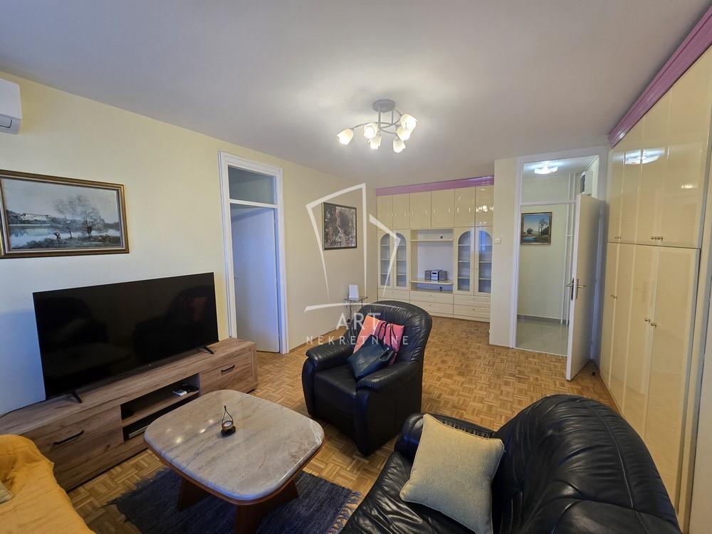 Slika 1 - Antifašističke borbe, Dvosoban stan za izdavanje, 58m2, 700€