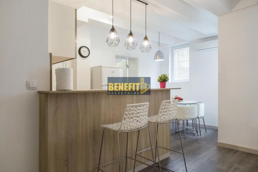 Slika 3 -  Lokal za izdavanje, 110m2, 1.800€