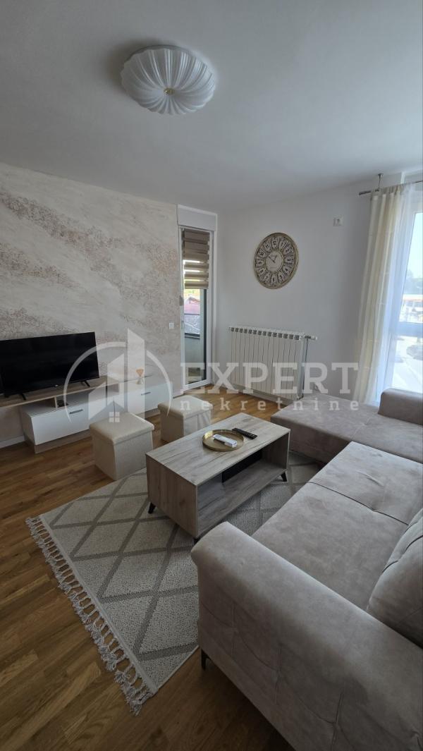 Slika 1 - Obilićev venac, Dvoiposoban stan za izdavanje, 55m2, 600€