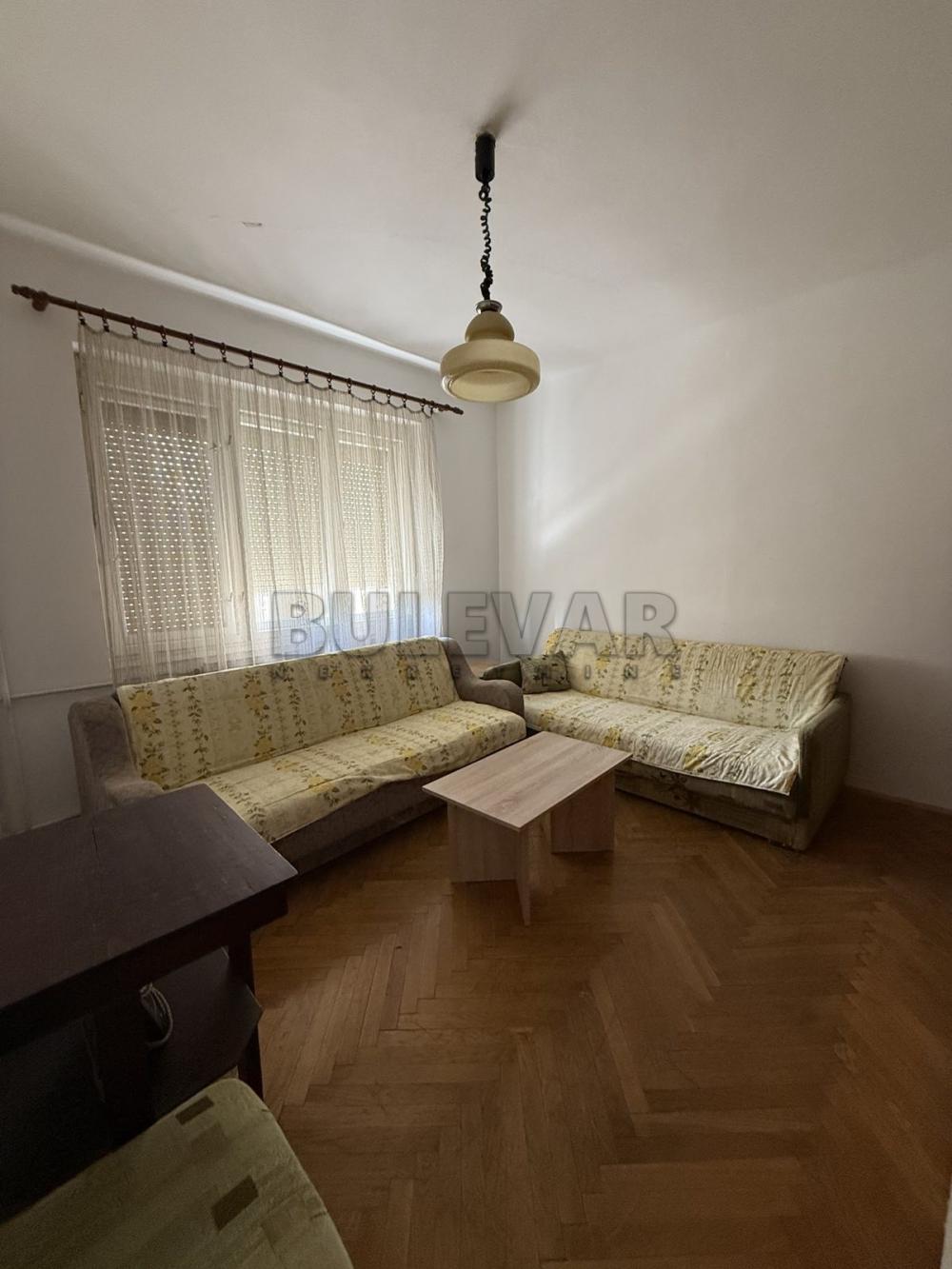 Slika 1 - Cara Dušana, Dvoiposoban stan za izdavanje, 51m2, 250€