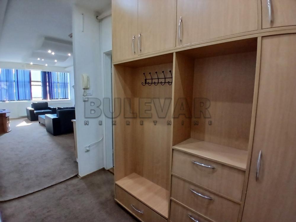 Slika 8 - Obrenovićeva,  Stan za izdavanje, 43m2, 300€