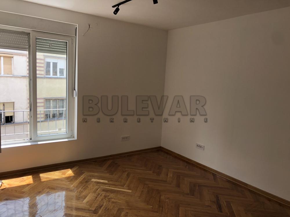 Glavna slika -Obrenovićeva, Jednoiposoban stan za izdavanje, 38m2, 320€