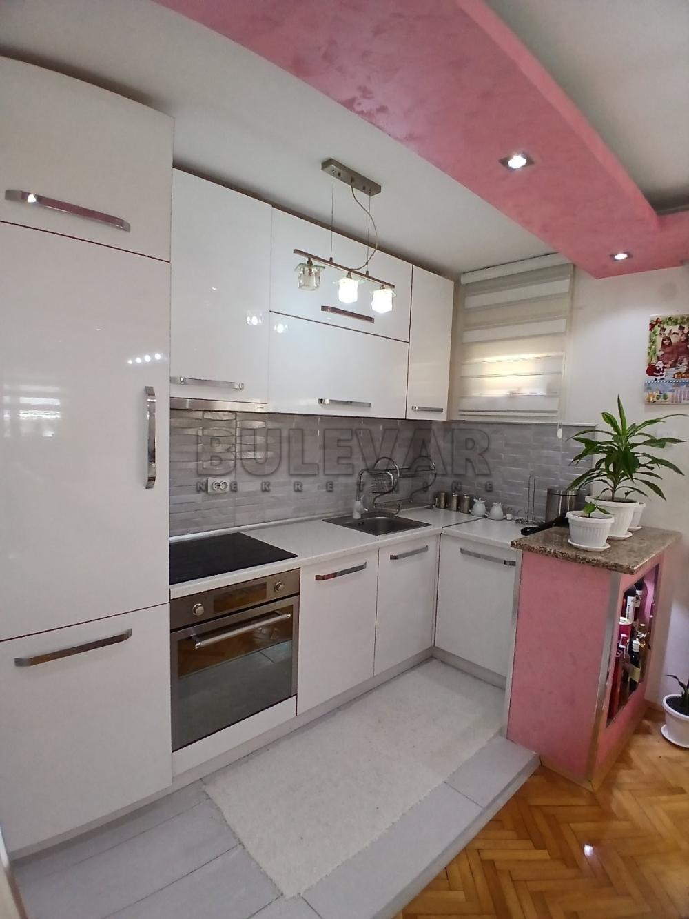 Slika 3 - Somborska, Dvoiposoban stan za izdavanje, 88m2, 600€