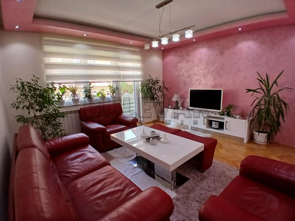 Slika 1 - Somborska, Dvoiposoban stan za izdavanje, 88m2, 600€