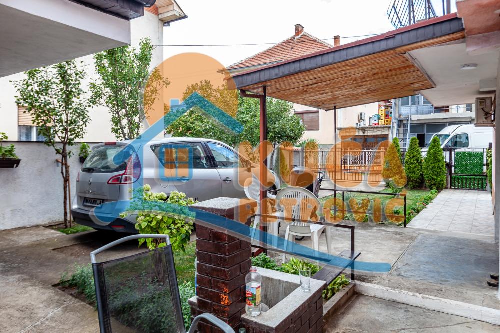 Slika 2 - Humska,  Kuća na prodaju, 216m2, 160.000€