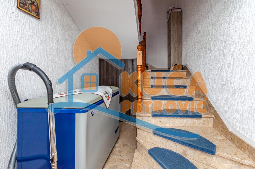 Slika 5 - Humska,  Kuća na prodaju, 216m2, 160.000€