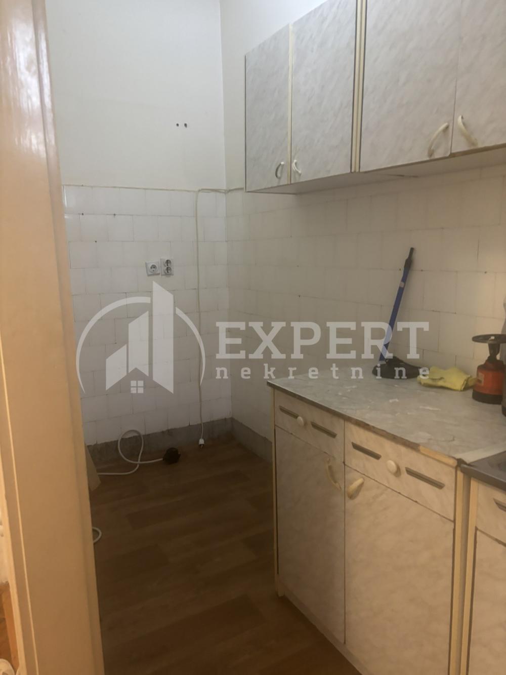 Slika 6 - Sinđelićev trg, Dvoiposoban stan za izdavanje, 66m2, 400€