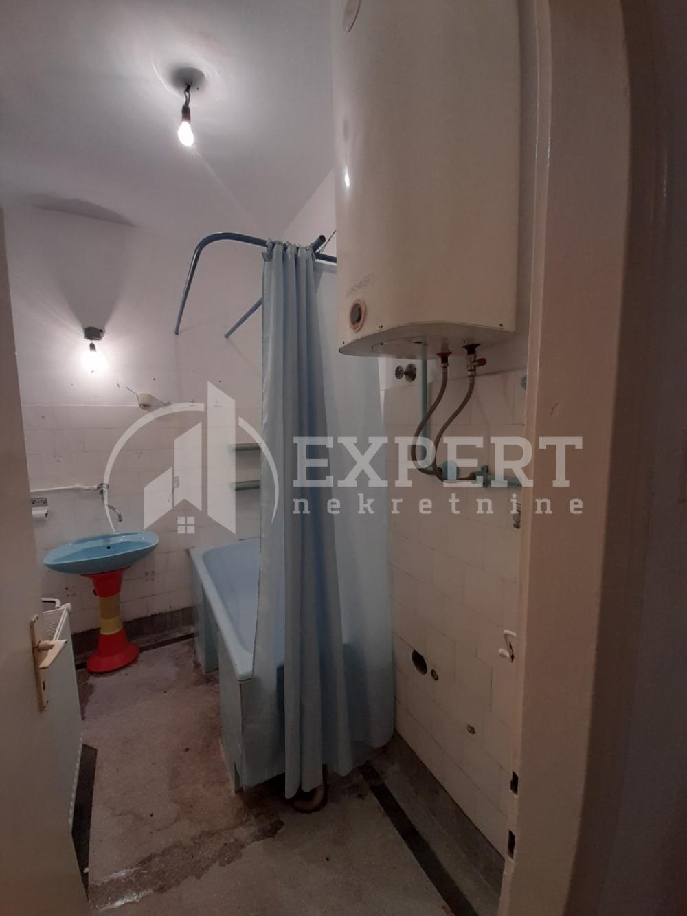 Slika 5 - Sinđelićev trg, Dvoiposoban stan za izdavanje, 66m2, 400€