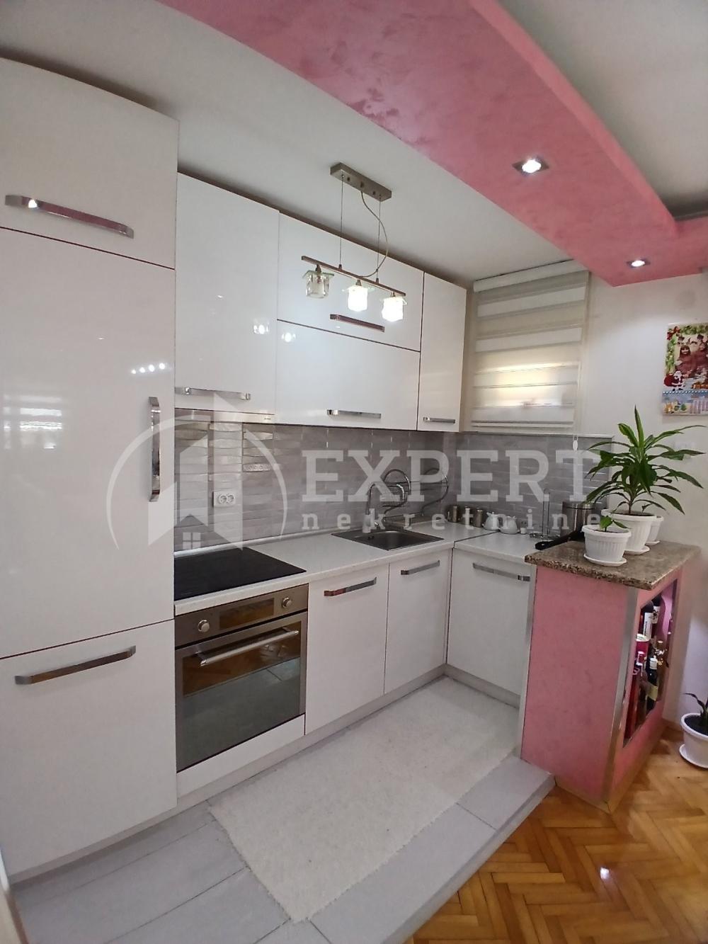 Slika 3 - Somborska, Dvoiposoban stan za izdavanje, 88m2, 500€