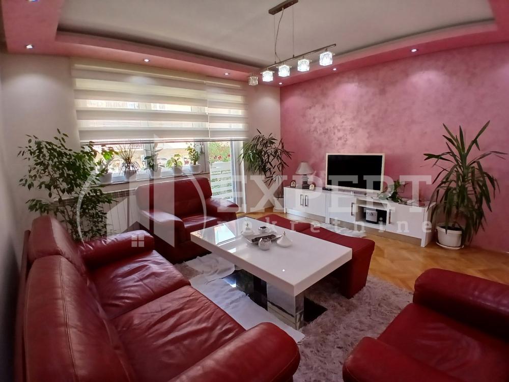 Slika 1 - Somborska, Dvoiposoban stan za izdavanje, 88m2, 500€