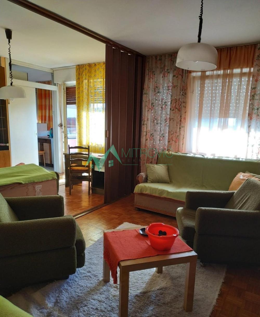 Glavna slika -Jednoiposoban stan za izdavanje, 49m2, 300€