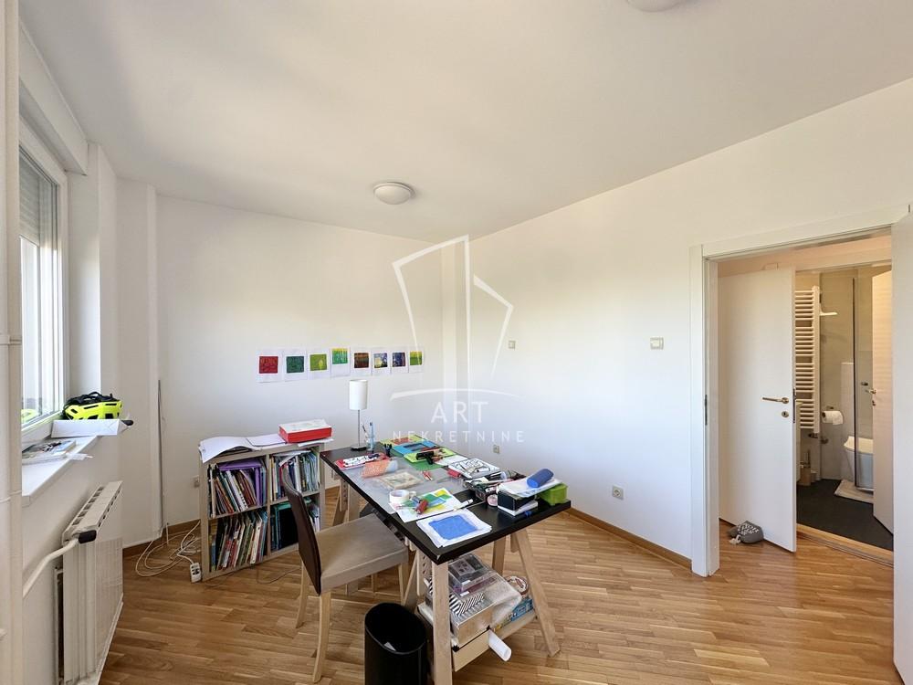 Slika 11 - Bulevar Zorana Đinđića, Četvorosoban stan na prodaju, 110m2, 480.000€