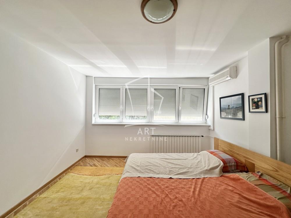 Slika 7 - Bulevar Zorana Đinđića, Četvorosoban stan na prodaju, 110m2, 480.000€