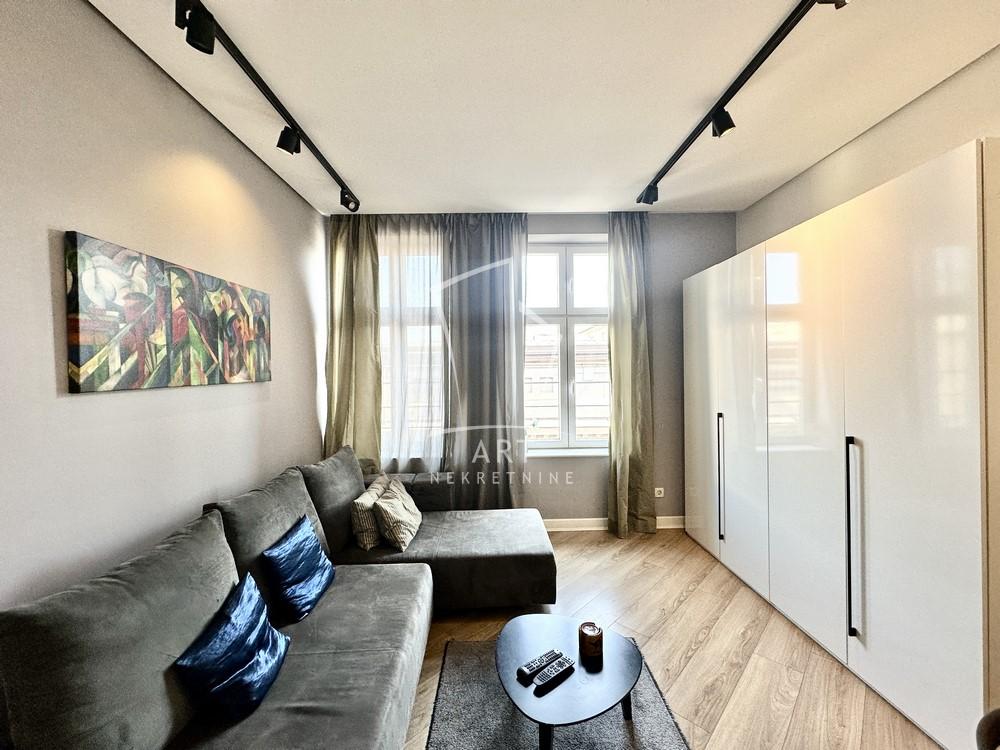 Slika 1 - Čika Ljubina, Trosoban stan na prodaju, 69m2, 469.000€