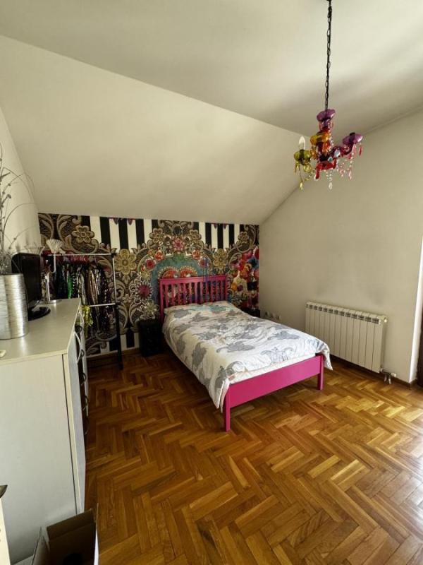 Slika 11 - Vitezova Karađorđeve zvezde, Kuća za izdavanje, 180m2, 1.490€