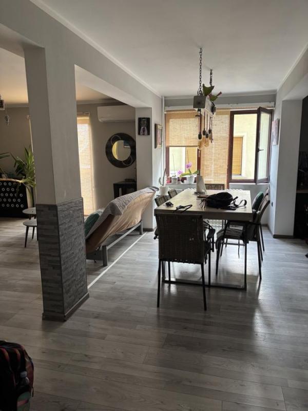 Glavna slika -Četvorosoban stan na prodaju, 102m2, 250.000€