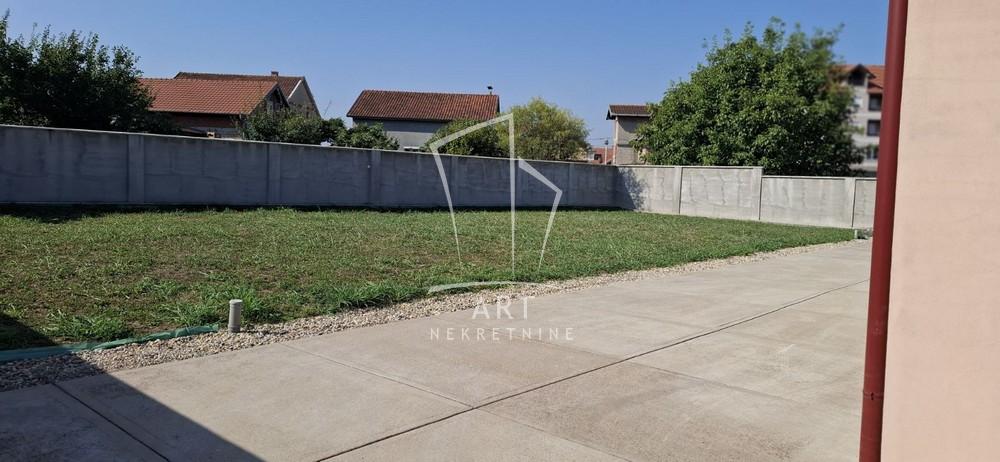 Slika 1 -  Lokal za izdavanje, 400m2, 2.500€