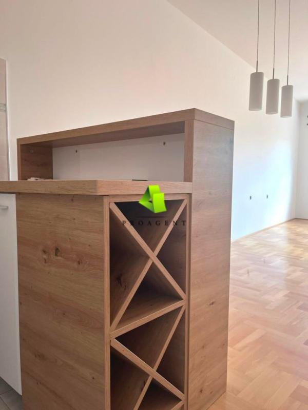 Slika 3 -  Lokal za izdavanje, 48m2, 400€