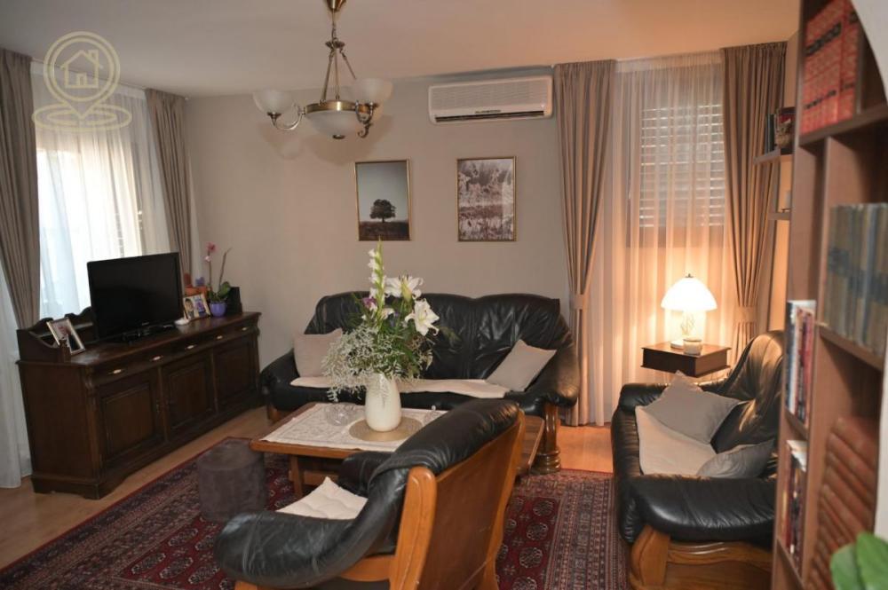 Slika 3 -  Kuća na prodaju, 222m2, 255.000€