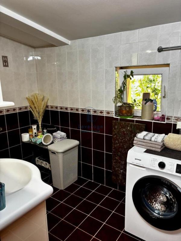 Slika 8 - Ljubićka, Kuća za izdavanje, 110m2, 700€