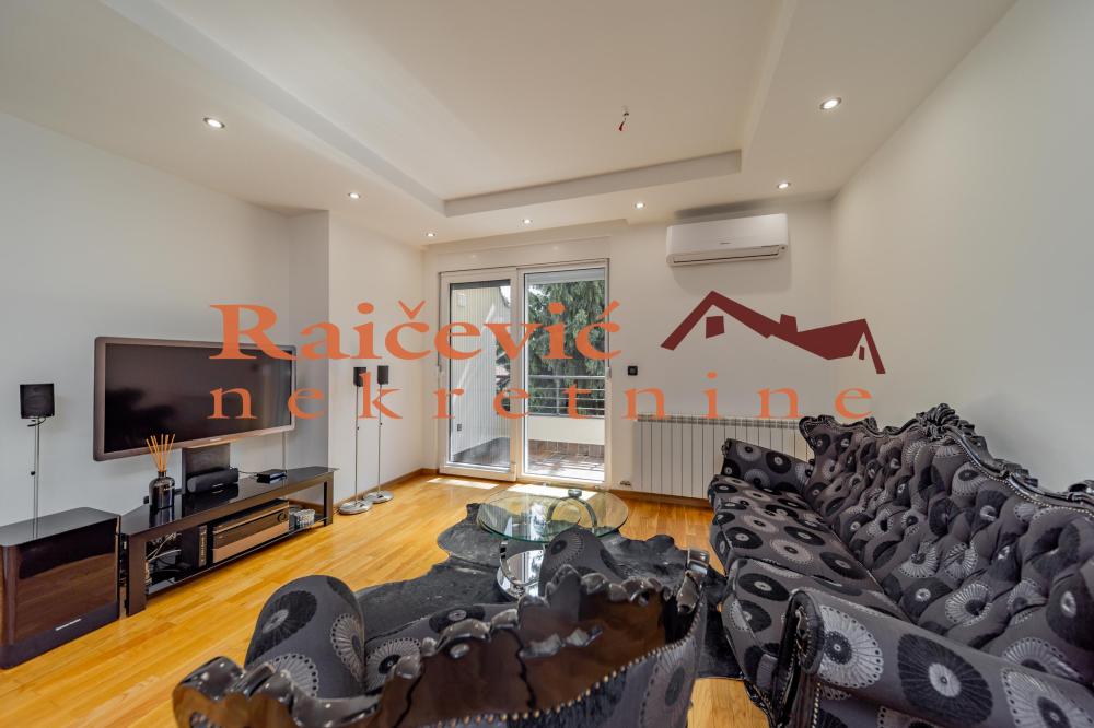 Slika 2 - Gligorija Vozarevica, Četvorosoban stan na prodaju, 132m2, 360.000€