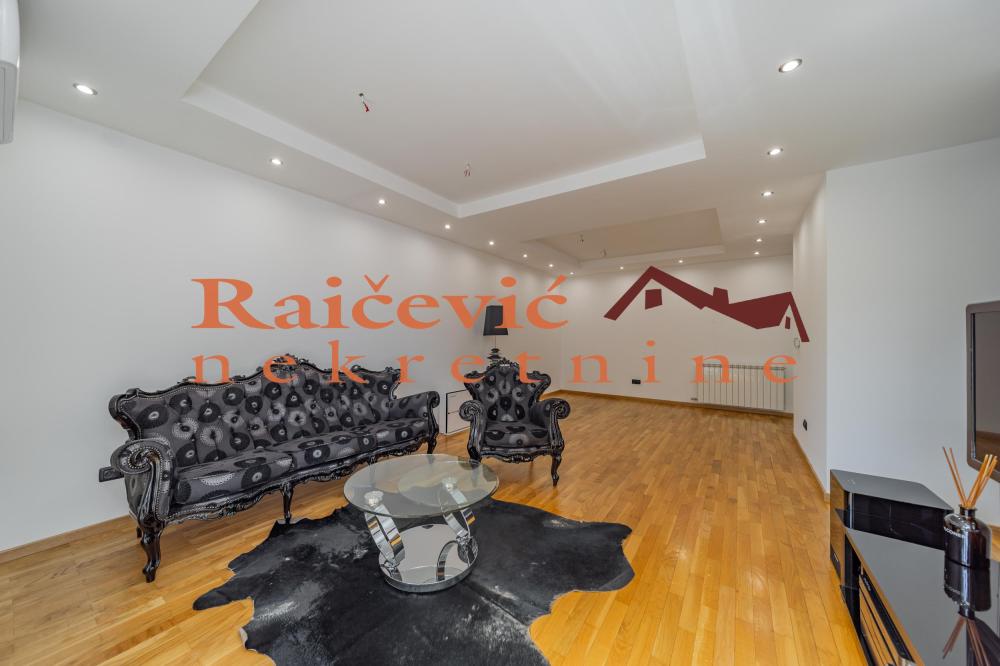 Slika 4 - Gligorija Vozarevica, Četvorosoban stan na prodaju, 132m2, 360.000€