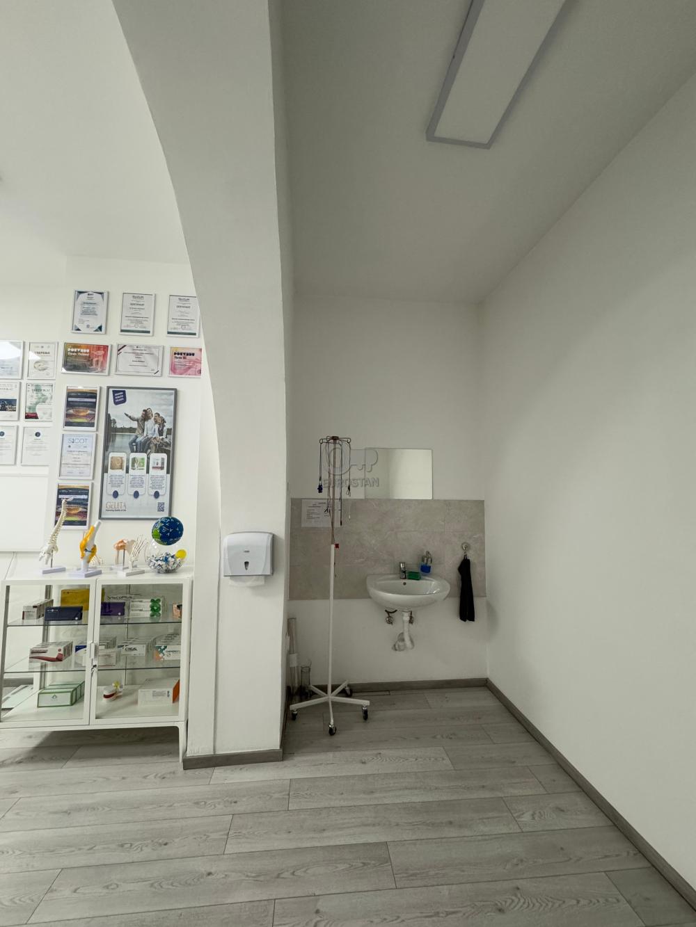 Slika 8 - Blagoja Parovića,  Lokal za izdavanje, 136m2, 2.040€