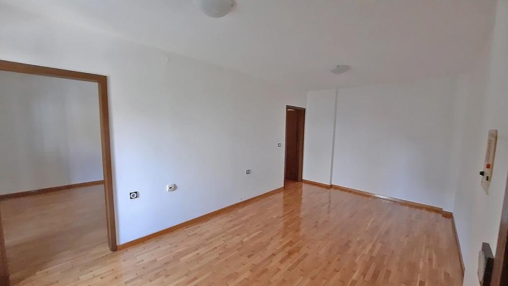 Glavna slika -Zivka Davidovica, Trosoban stan na prodaju, 65m2, 195.000€