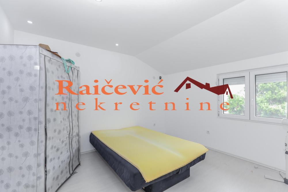 Slika 3 - Bakiceva,  Lokal za izdavanje, 180m2, 1.200€